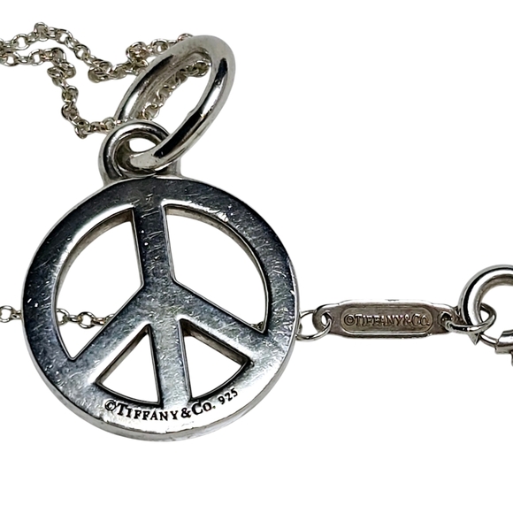 Authentic Tiffany & Co Peace pendant in Sterling silver - Picture 10 of 16